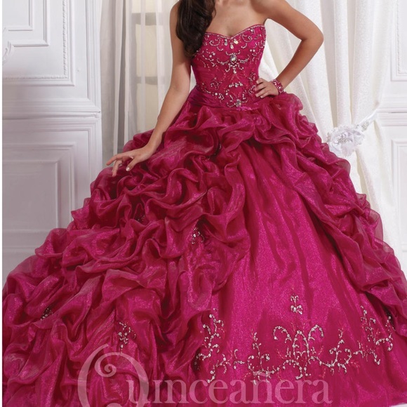 Dresses & Skirts - QUINCEANERA BY HOUSE OF WU